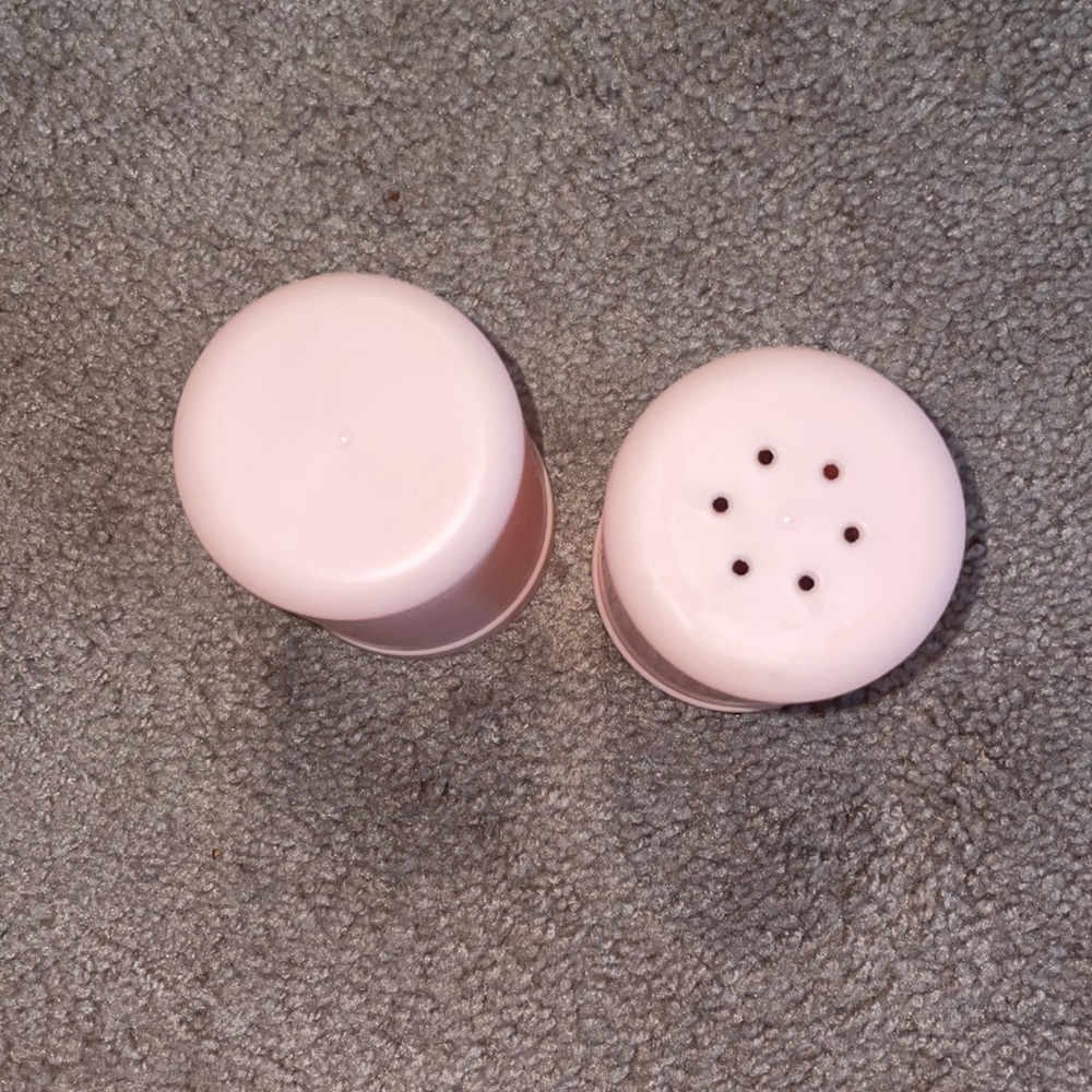Cylinder Container - Picture 3 of 4